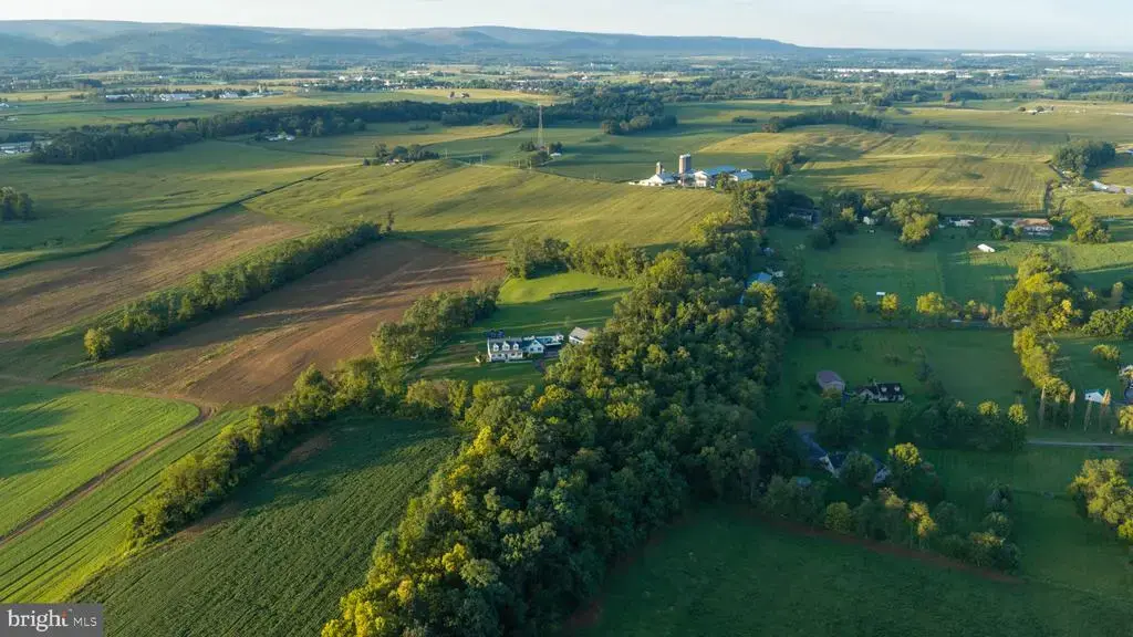3 Chenelle Ln, SHIPPENSBURG