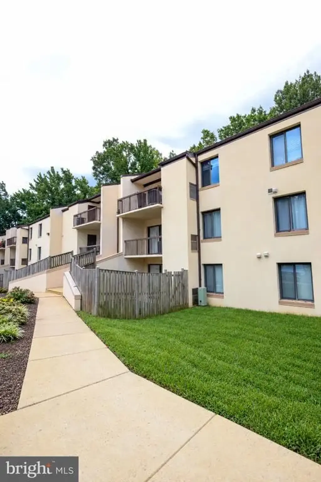 10107 Prince Pl #304, UPPER MARLBORO