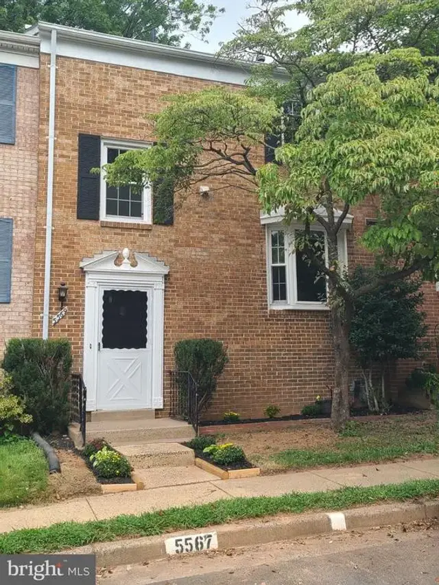 5569 Kendrick Ln, Burke