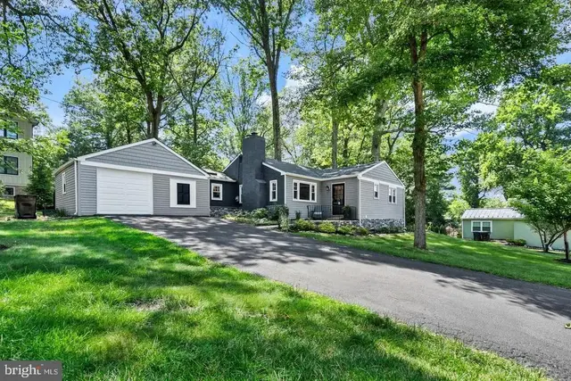 305 Irish Rd, Berwyn