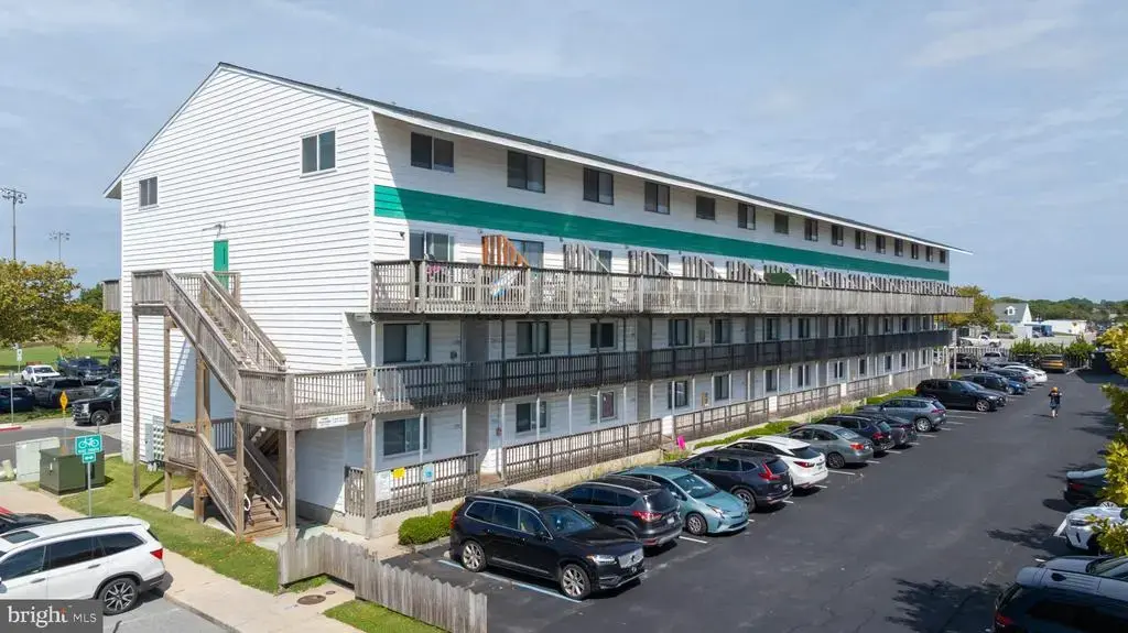 104 127th St #305b2, OCEAN CITY