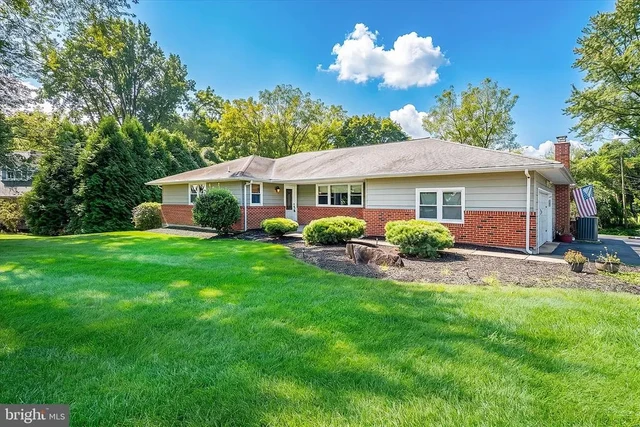 172 Oldbury Dr, Wilmington