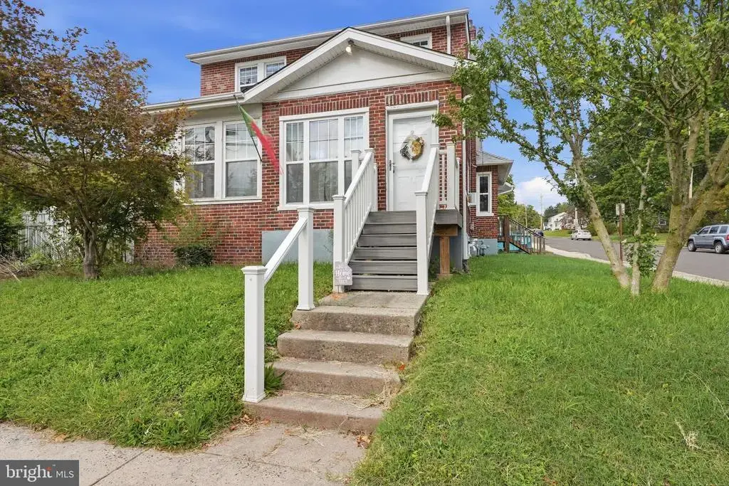 411 E Walnut St, PERKASIE