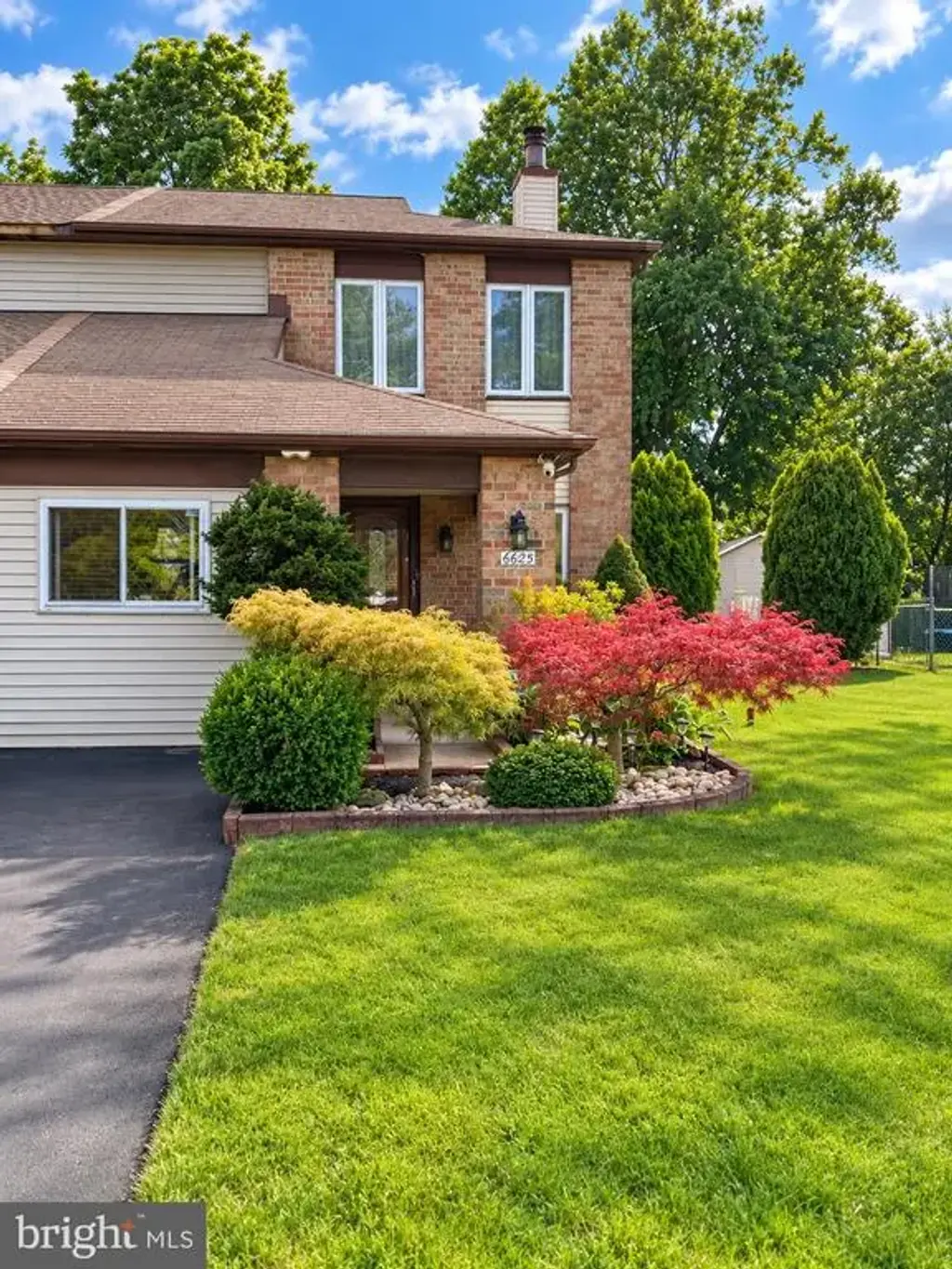 6625 Senator Ln, BENSALEM