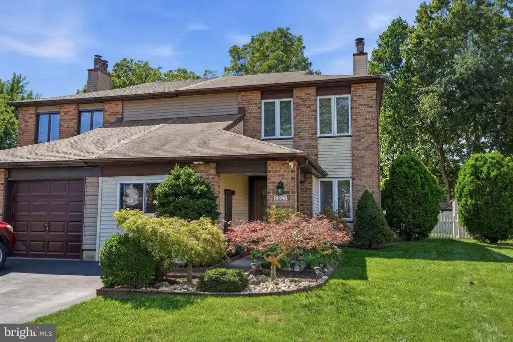 6625 Senator Ln, BENSALEM