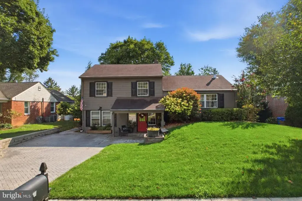 722 Wisteria Dr, NEWTOWN SQUARE
