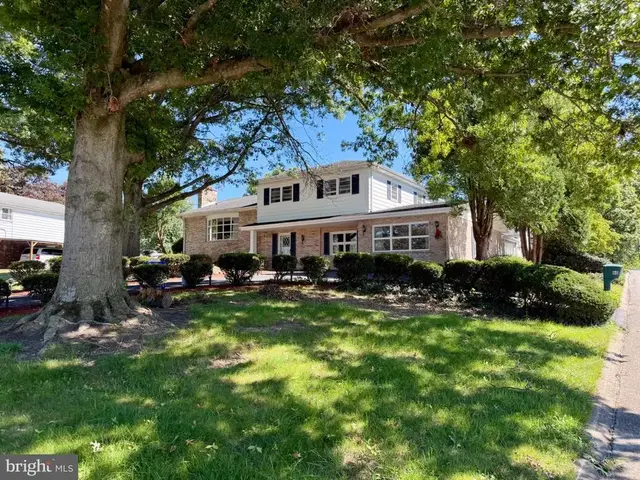 60 Crestwood, York