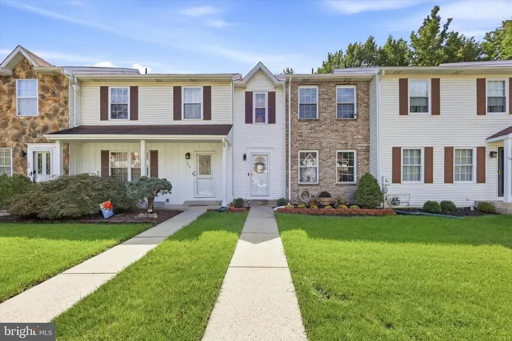 27 Dunmoor Ct N, HAMILTON