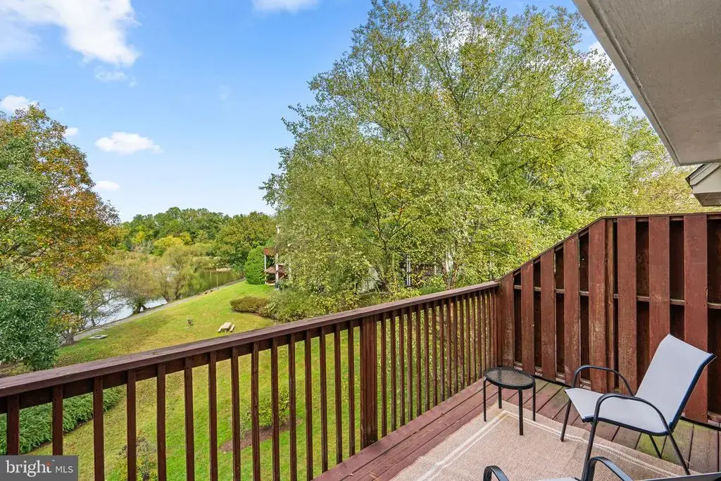 18148 Windsor Hill Dr #202b, OLNEY