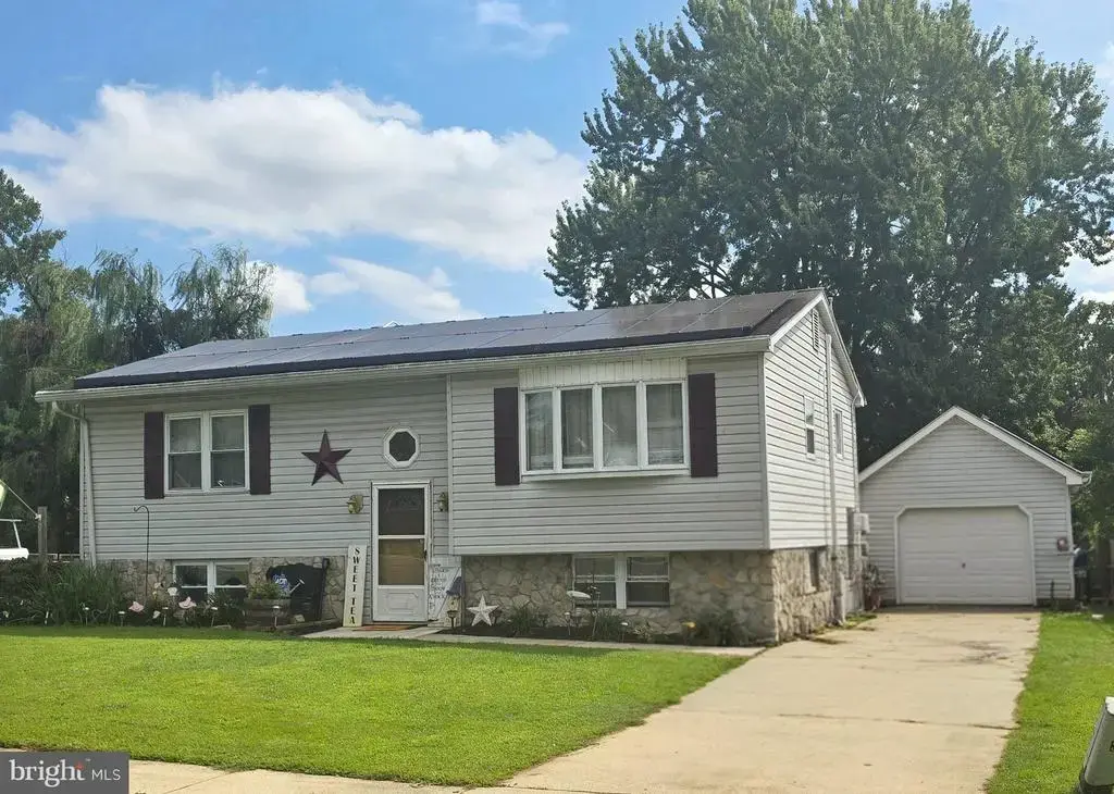 108 Midland Dr, ELKTON