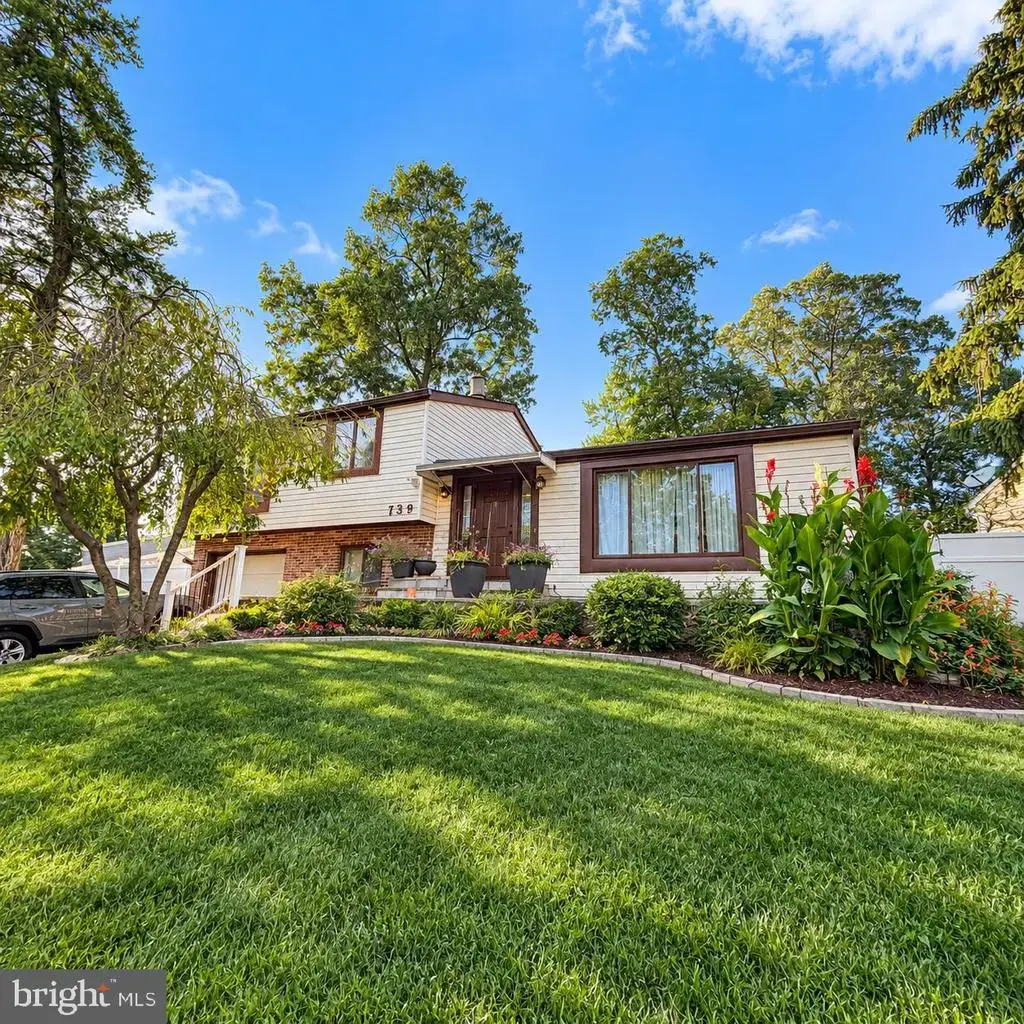 739 Hyde Park Dr, GLEN BURNIE