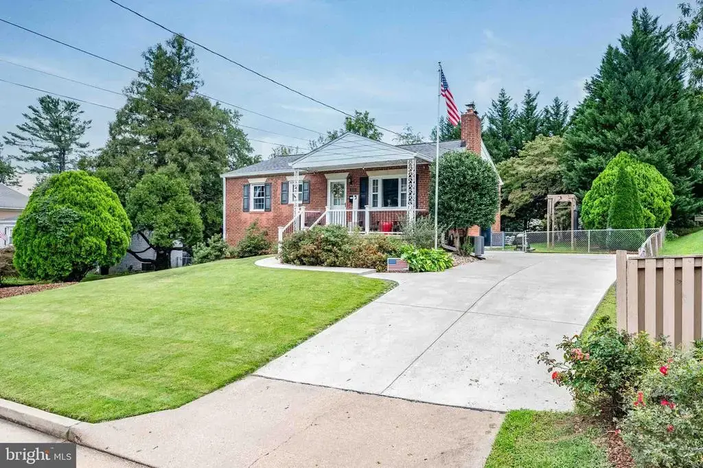 3735 Richard Ave, FAIRFAX