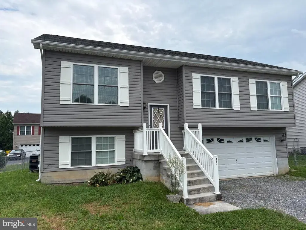 144 Freight Car Cir, BUNKER HILL