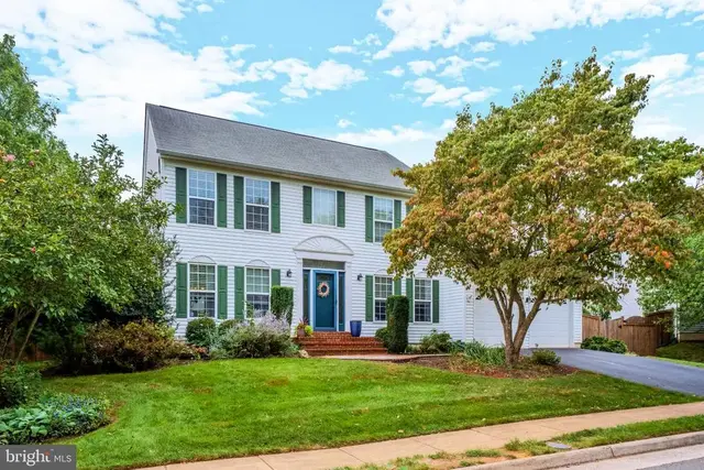 303 Oakcrest Manor Dr Ne, Leesburg