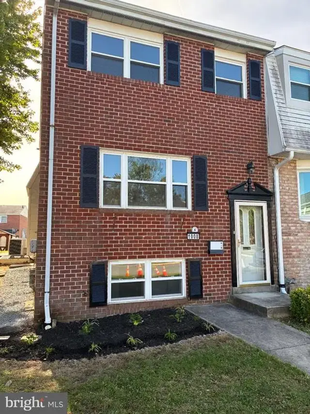1008 Stormont Cir, Halethorpe