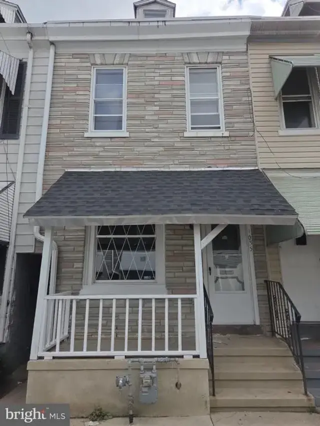 1035 Moss St, Reading