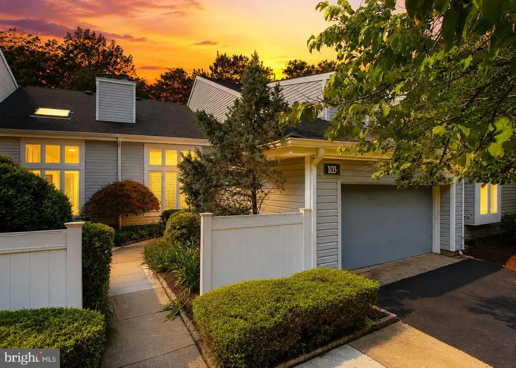 103 Sunshine Lakes Dr, VOORHEES