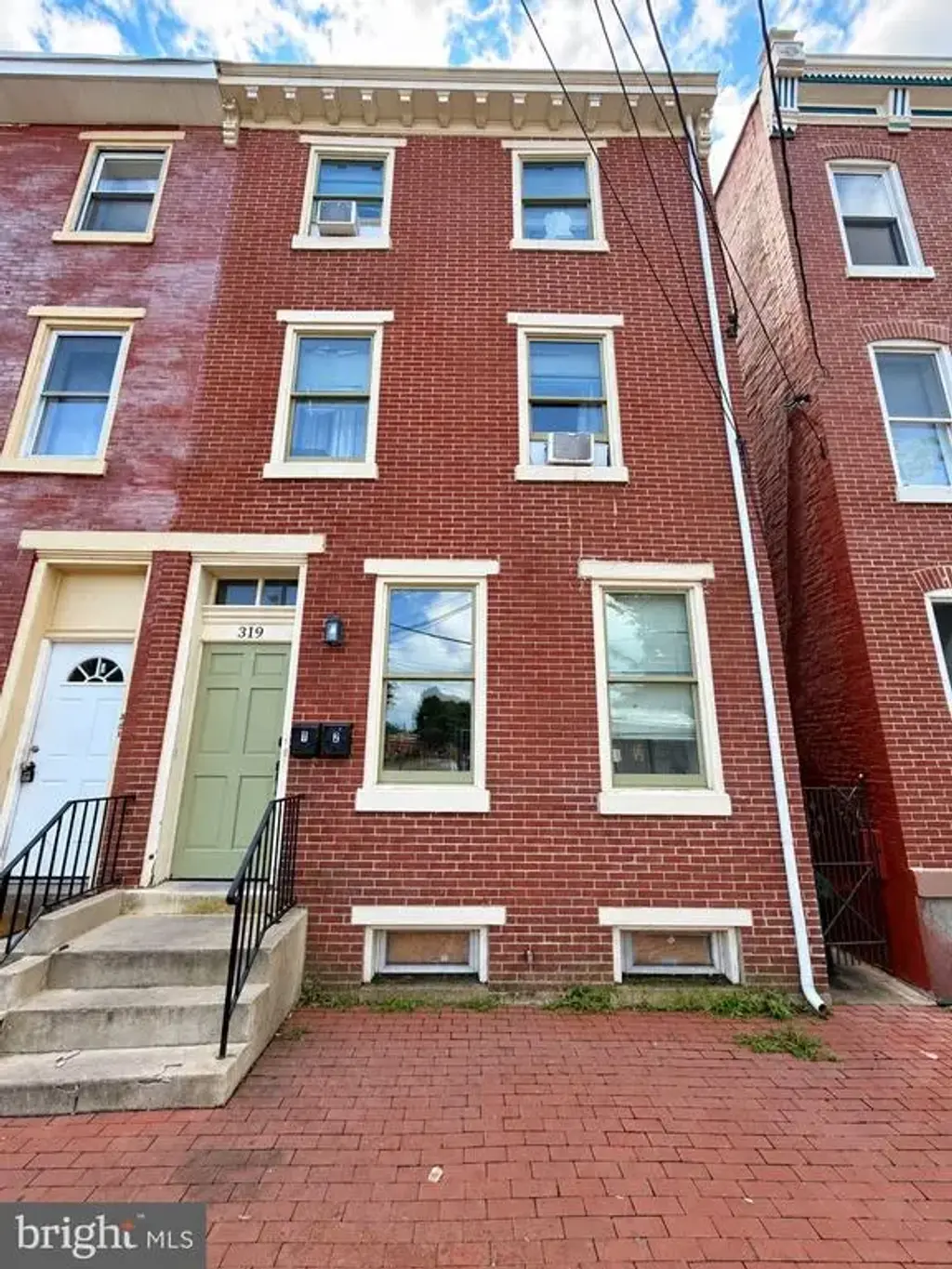 319 Academy St #1, TRENTON