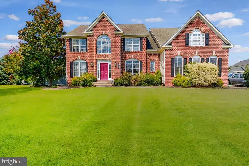 105 Red Tail Dr, DOVER