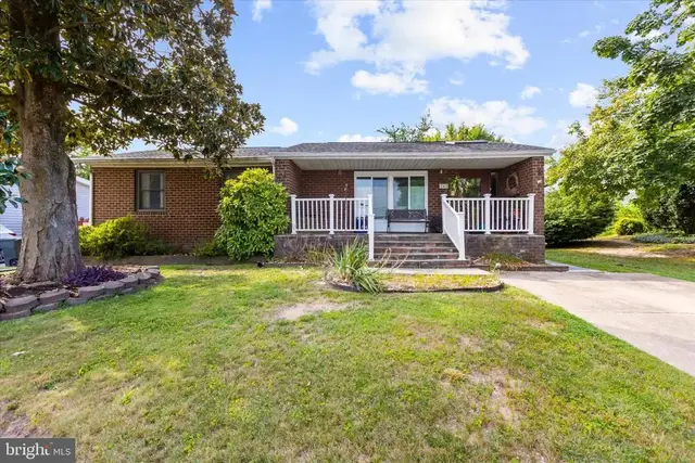 549 Kenora Dr, Millersville