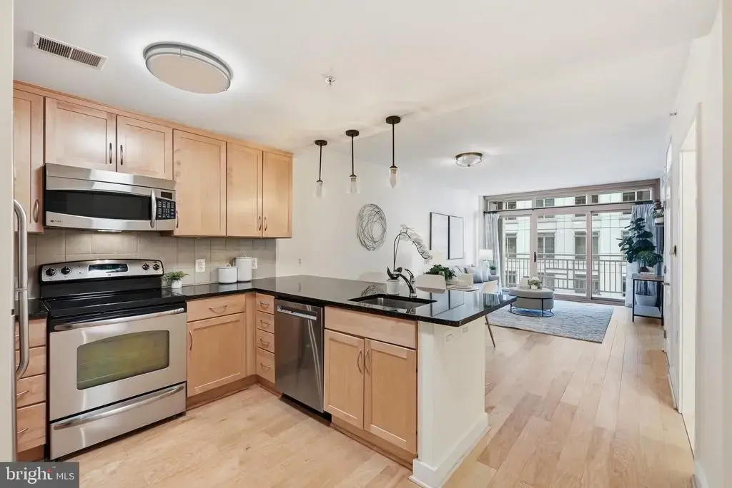 888 N Quincy St #1105, ARLINGTON