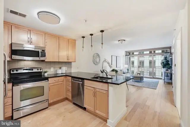 888 N Quincy St #1105, Arlington