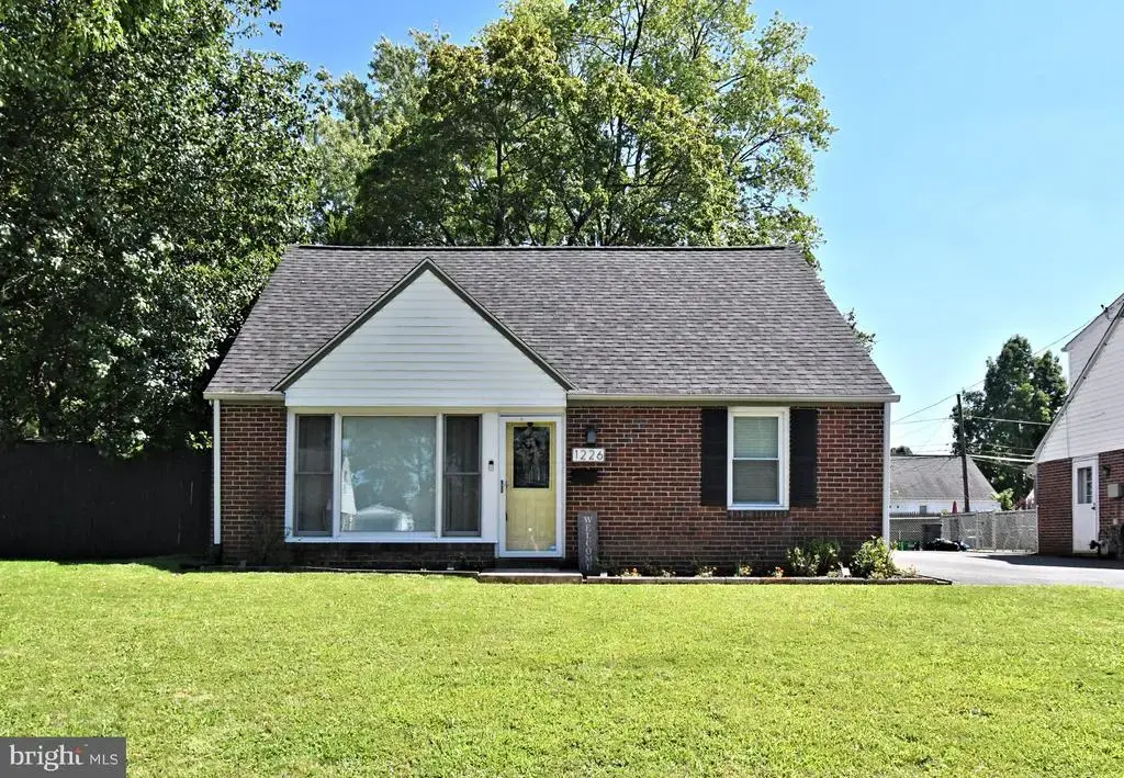 1226 University Ave, MORTON