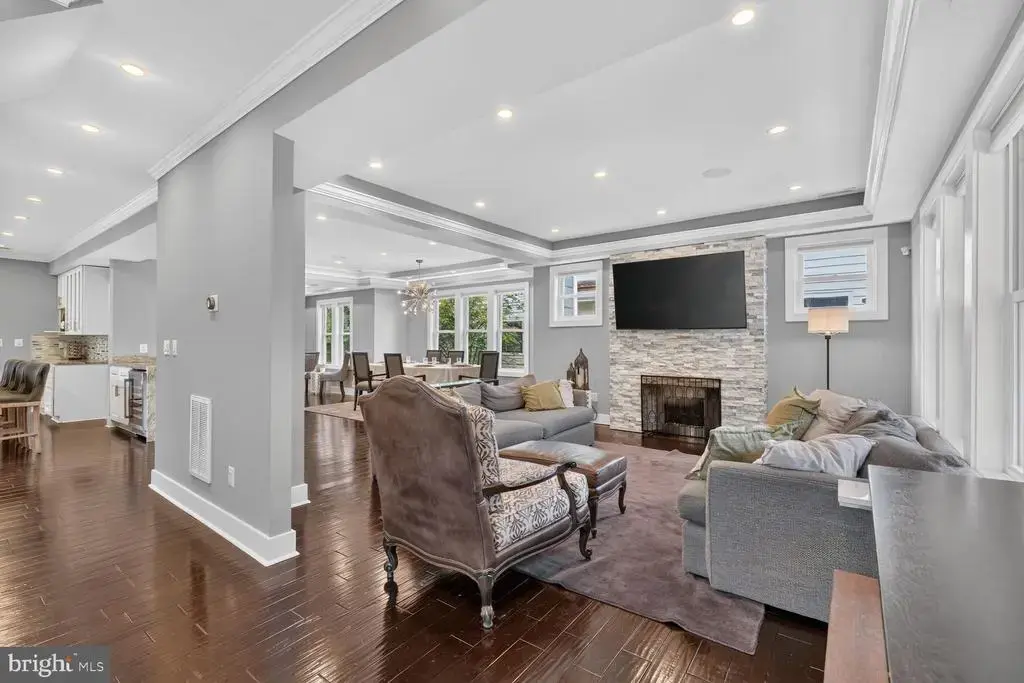 3717 30th Pl Ne, WASHINGTON