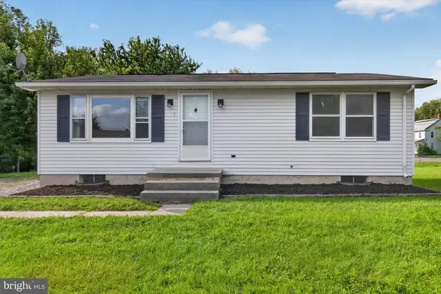1 Birch Ln, New Oxford