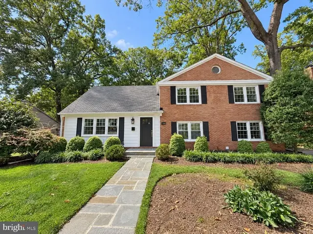 11906 Henry Fleet Dr, Potomac