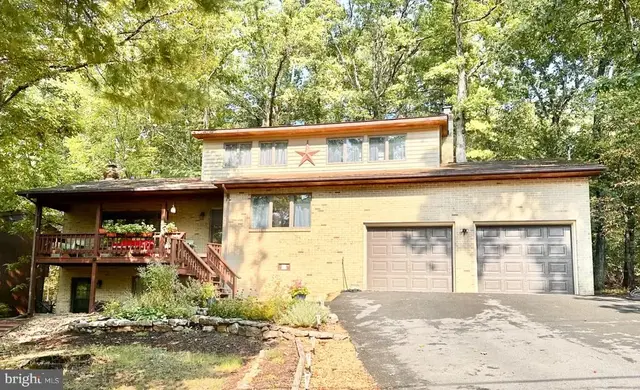 1058 Lakeview Dr, Cross Junction