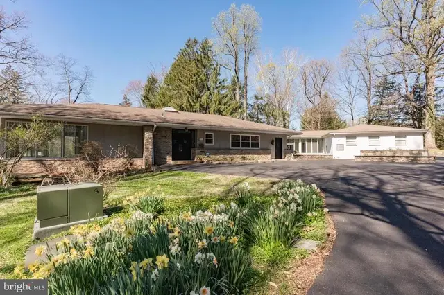 1211 E Butler Pike, Ambler