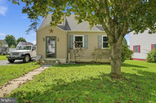 820 Magnolia Rd, Hellertown