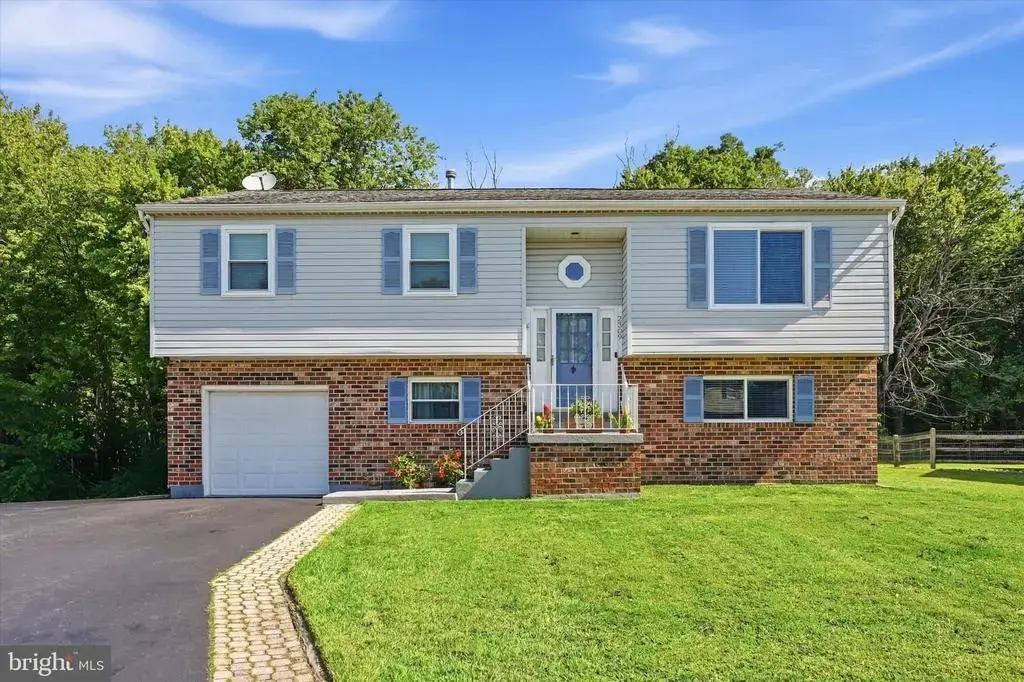 2309 Ferncroft Cir, UPPER CHICHESTER