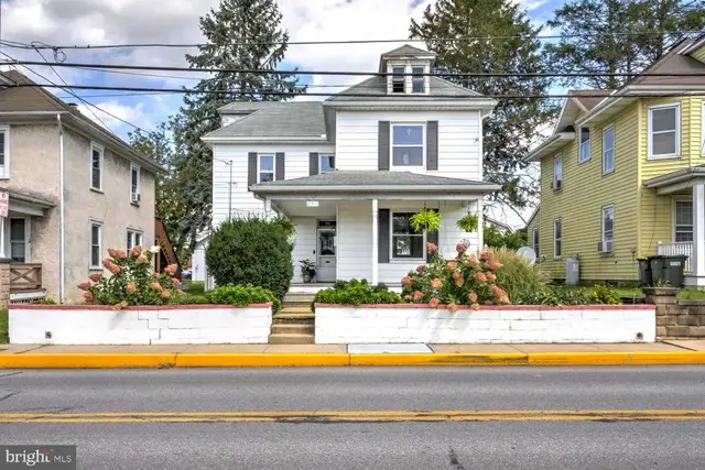 221 Brimmer Ave, New Holland