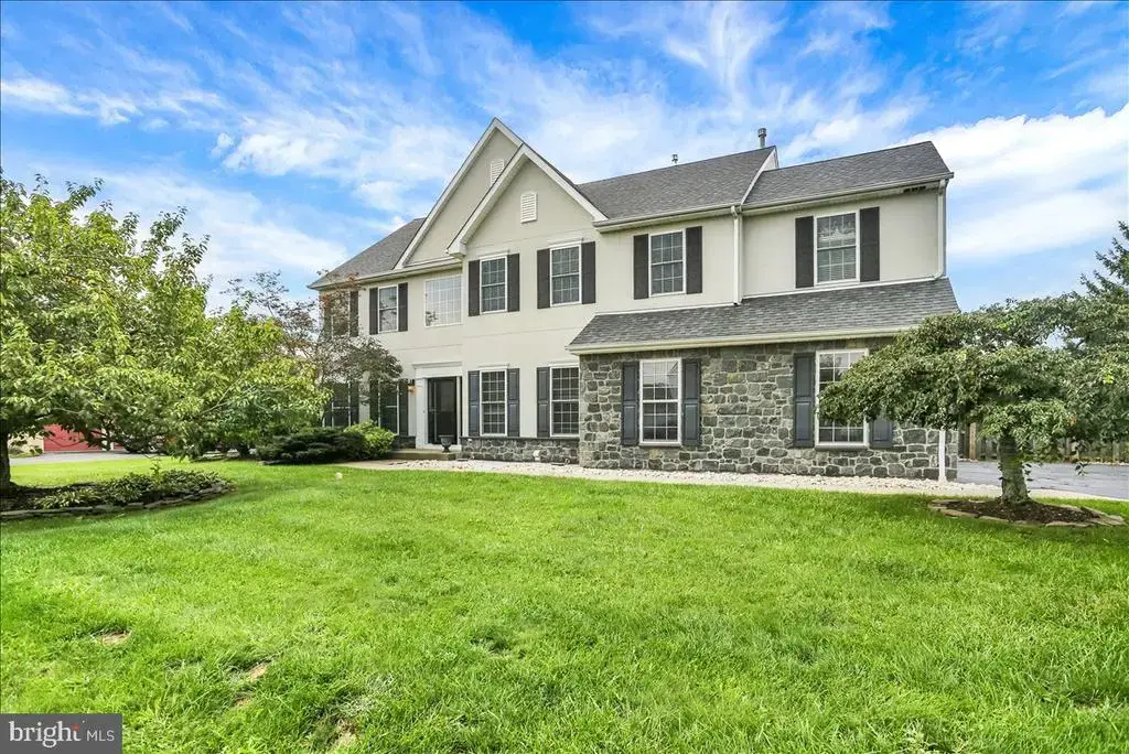 135 Walter Dr, GILBERTSVILLE