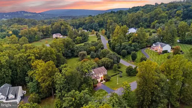 35499 Broken Arrow Rd, Round Hill