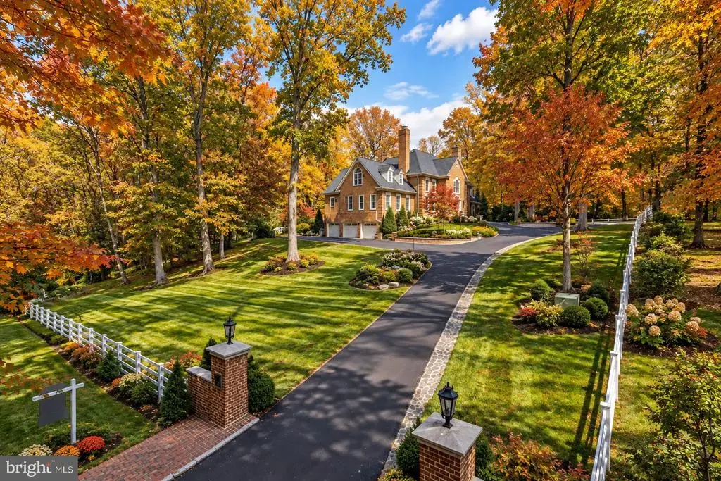 105 Interpromontory Rd, GREAT FALLS