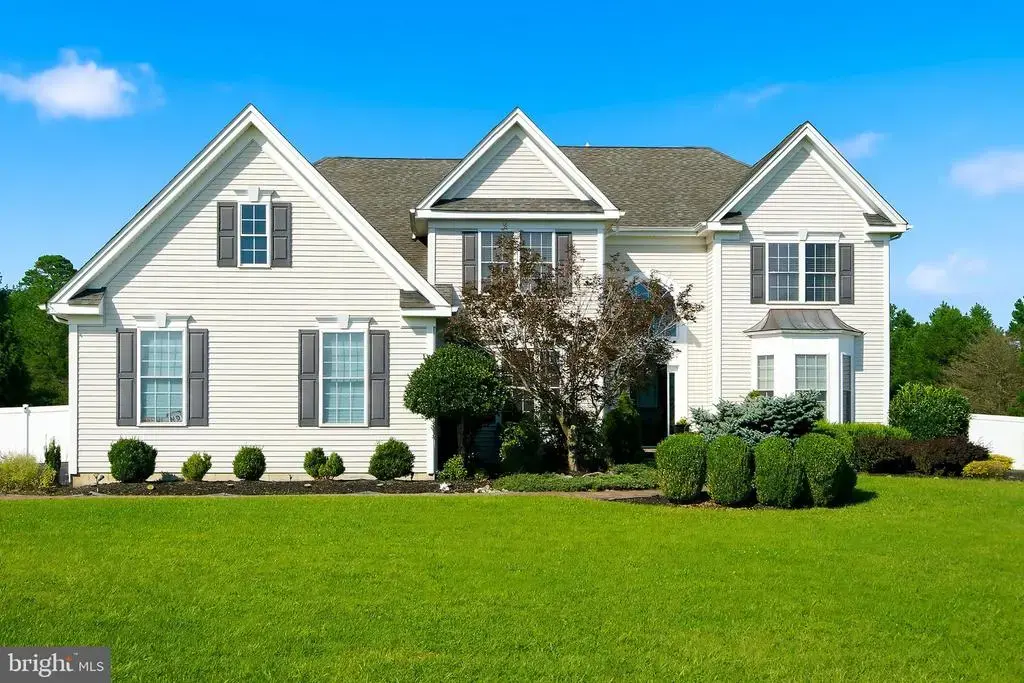 43 Oxford Cir, SOUTHAMPTON