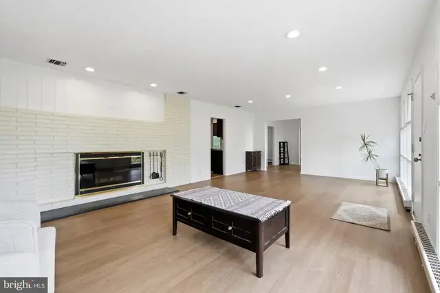 707 Forrest Ave, Rydal
