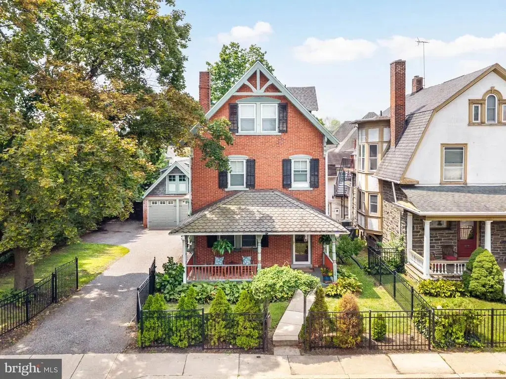 1106 County Line Rd, BRYN MAWR