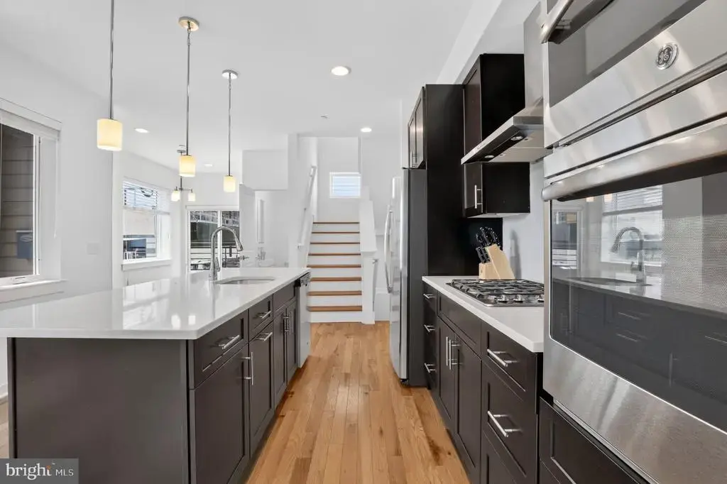 950 Shackamaxon St, PHILADELPHIA