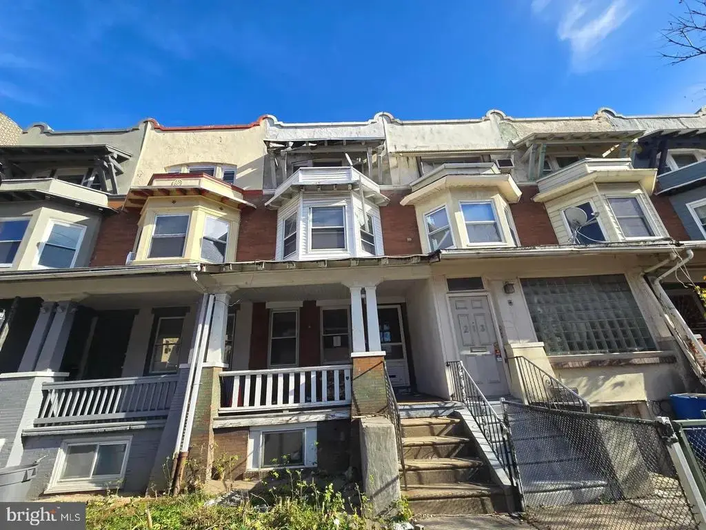 211 S 49th St, PHILADELPHIA