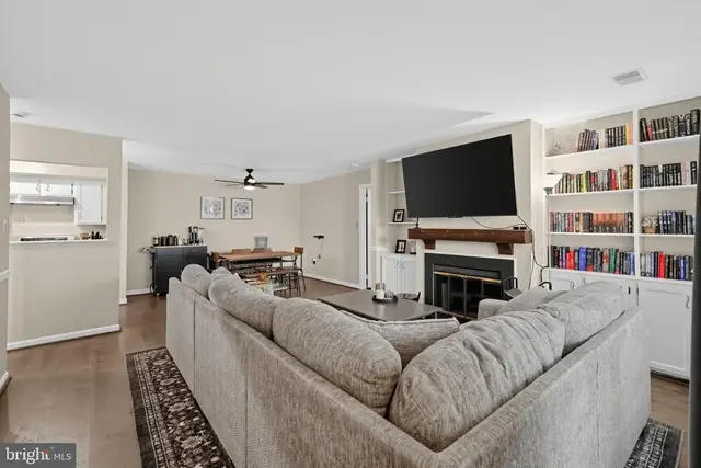 20665 Shadyside Way #8-122, Germantown