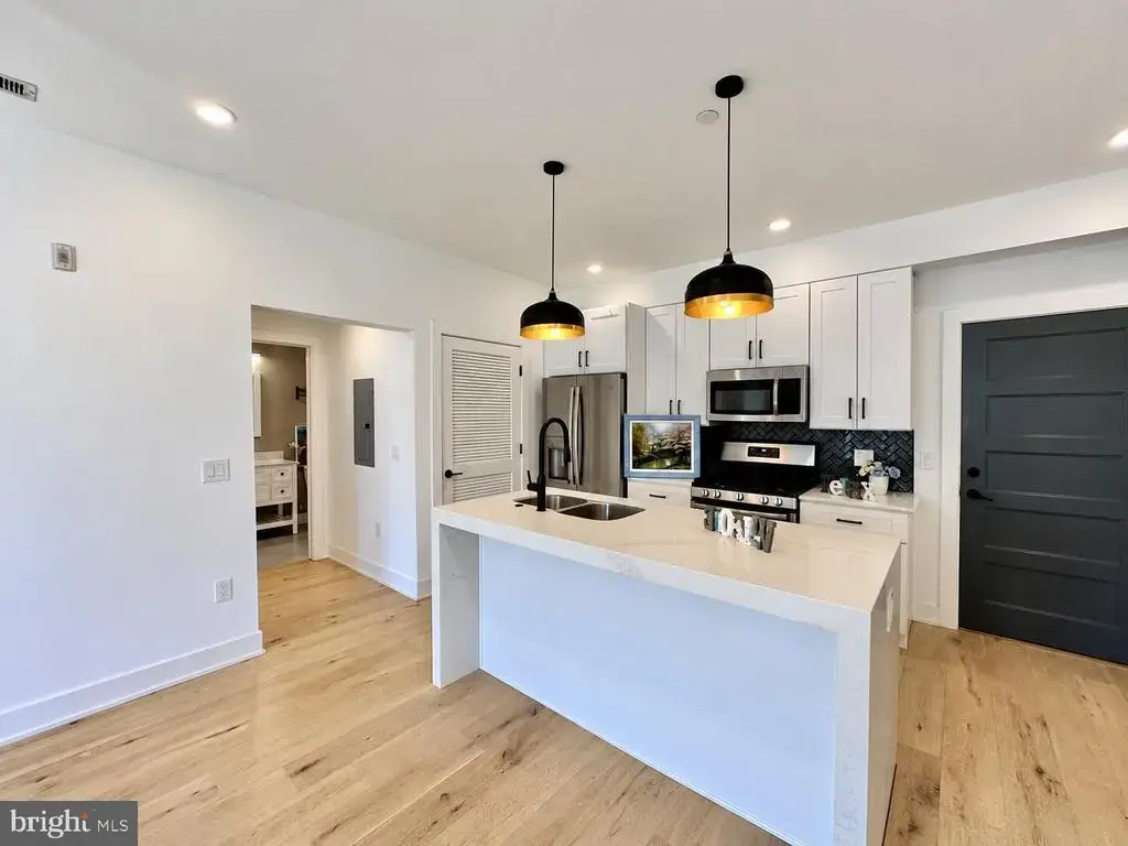 1232 N Front St #2d, PHILADELPHIA