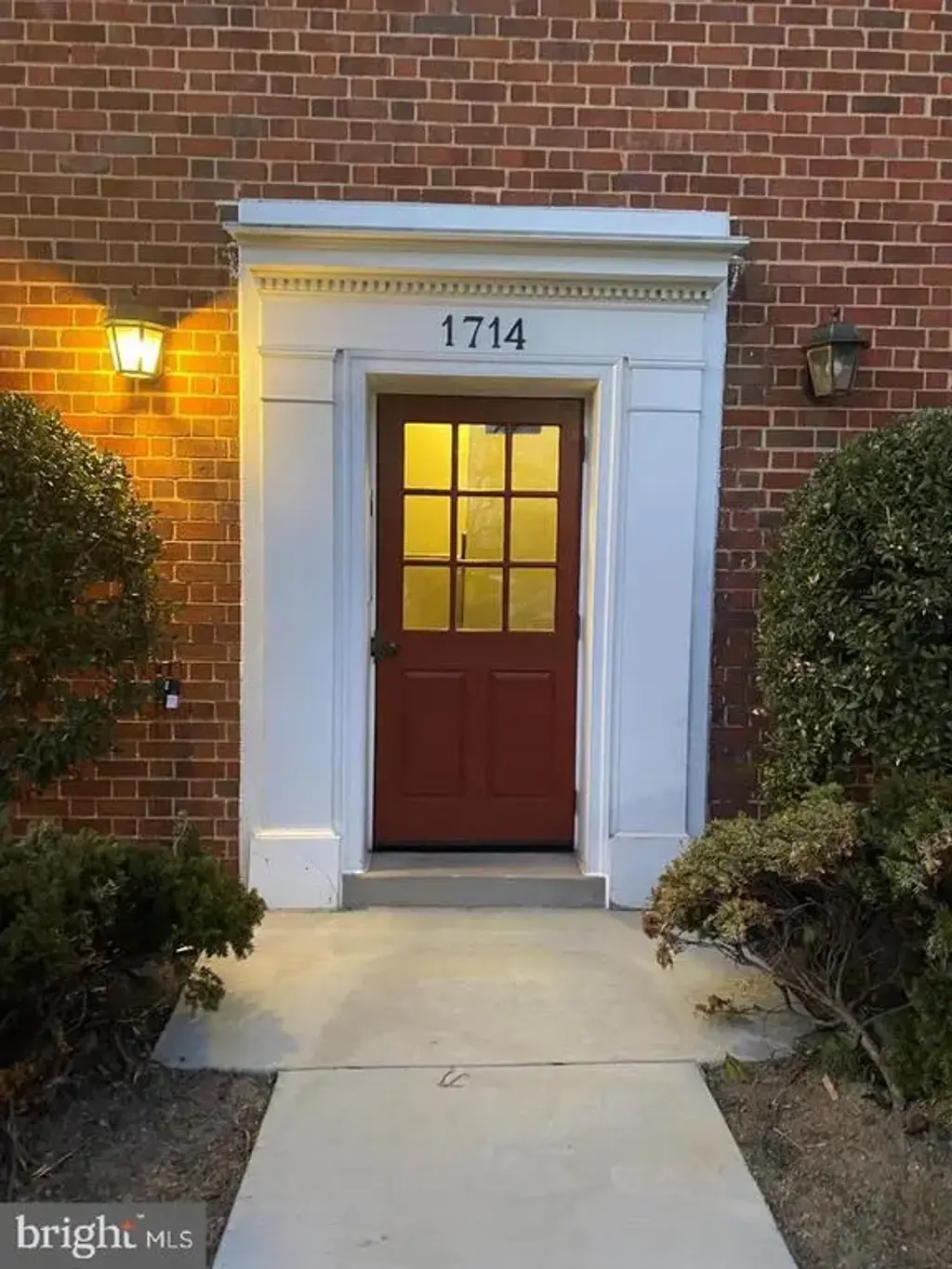 1714 W Abingdon Dr W #102, ALEXANDRIA
