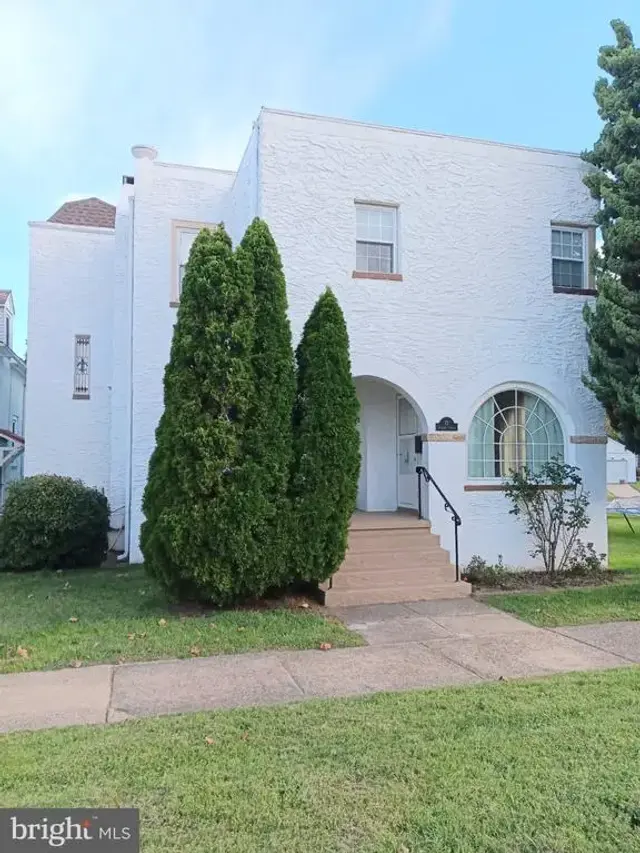 12 Corinne Ct, Wilmington