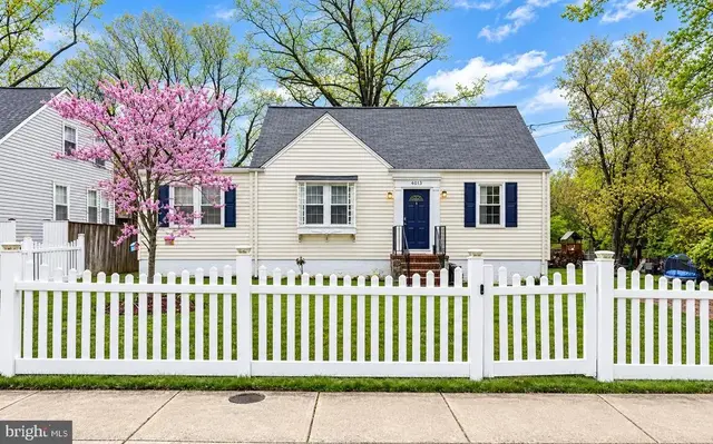 4013 Poplar St, Fairfax