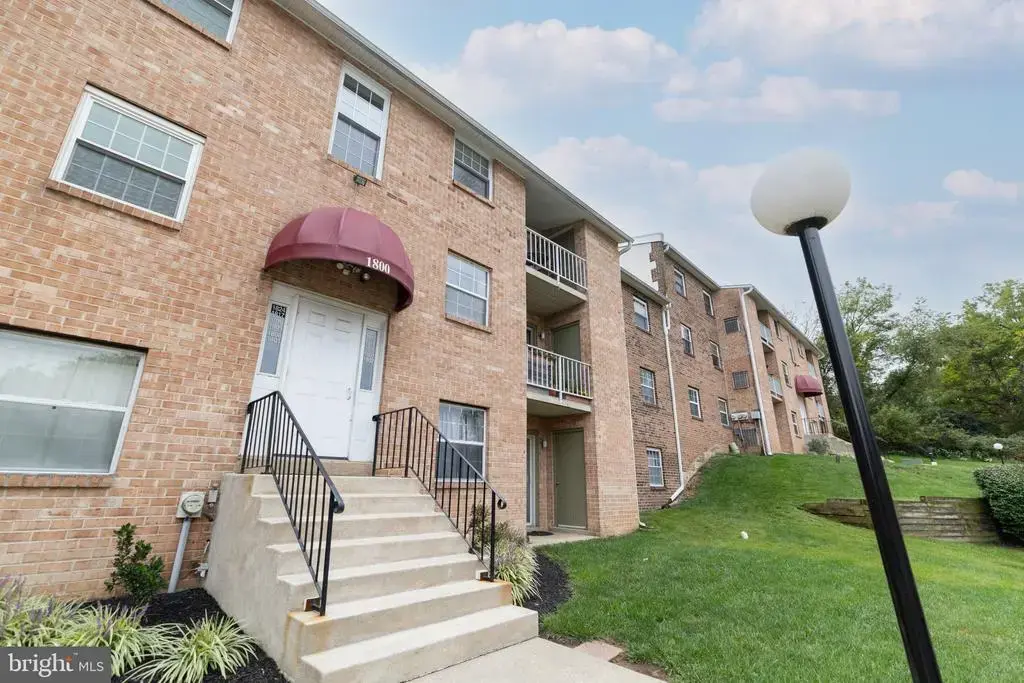 1823 Valley Dr #1823, WEST CHESTER