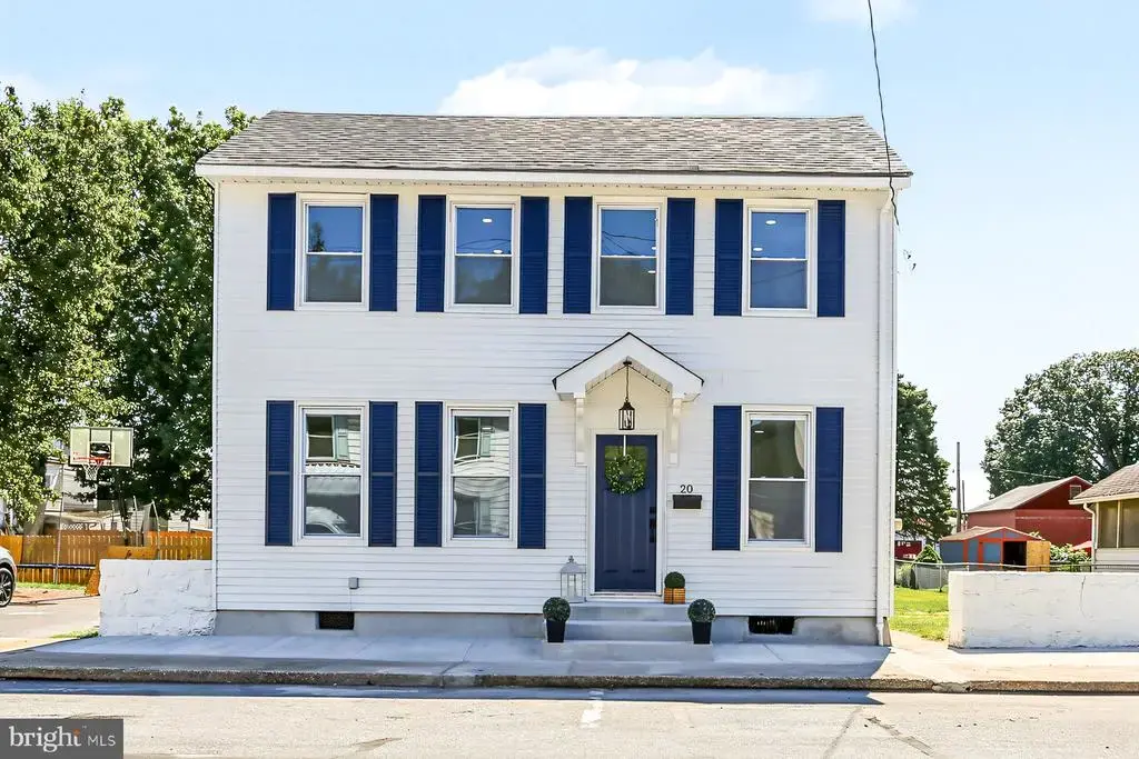 20 W Water St, MIDDLETOWN